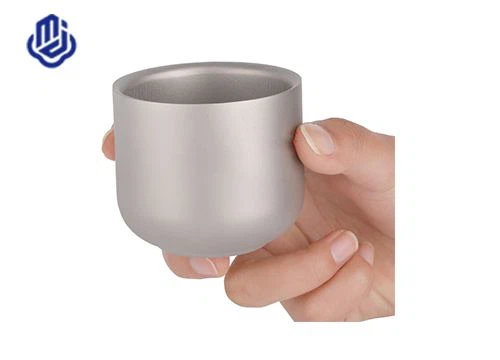 Mini tasse à thé en titane